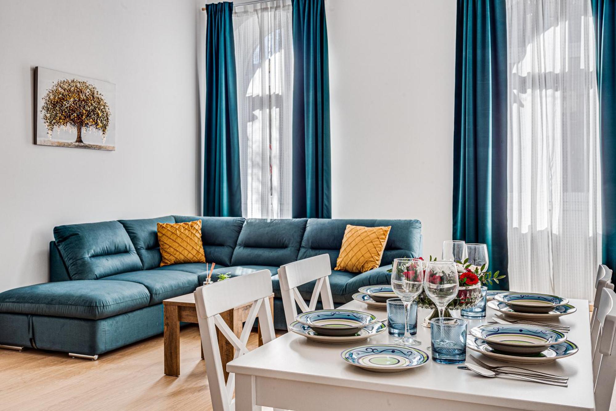 Ari Central Grand Apartments - Luxurious Stay อาราด ภายนอก รูปภาพ