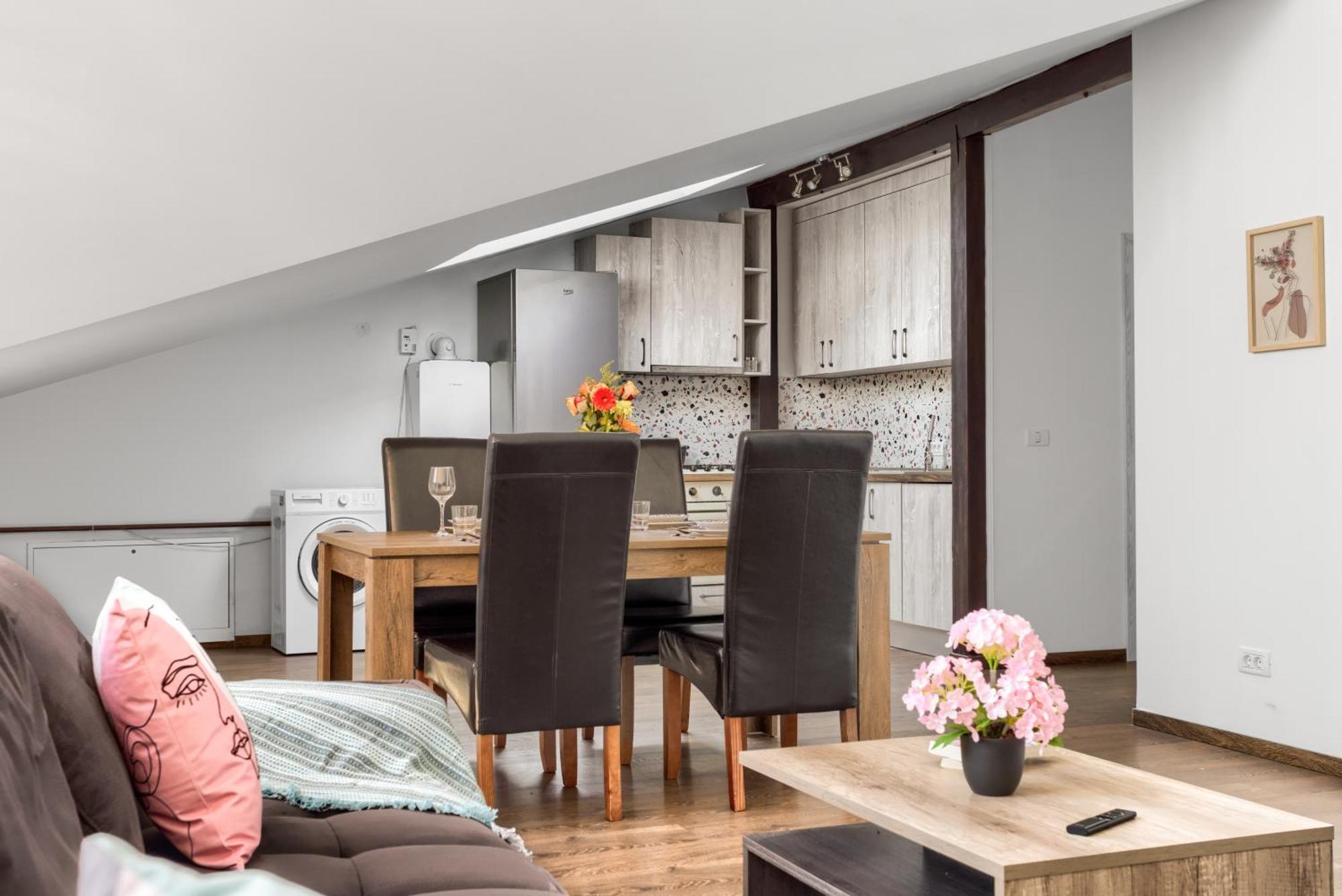 Ari Central Grand Apartments - Luxurious Stay อาราด ภายนอก รูปภาพ
